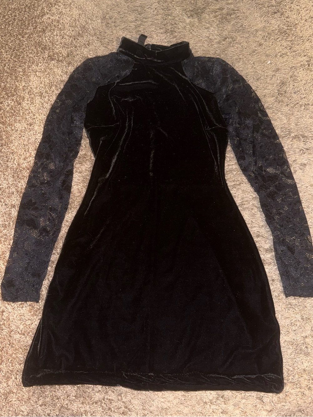 Windsor Velvet Long-Sleeve Dress